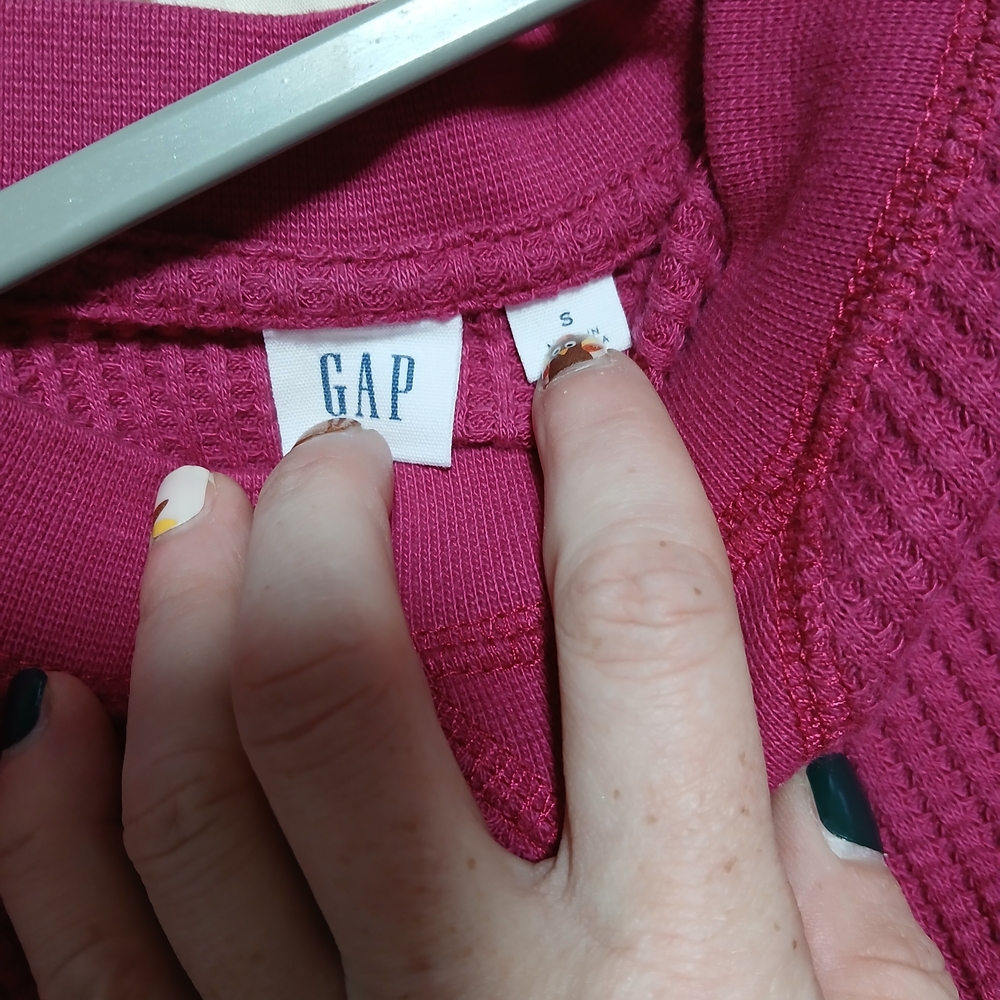 Women's Long Sleeve Ribbed Tops - Pink and Black - Picture 9 of 9